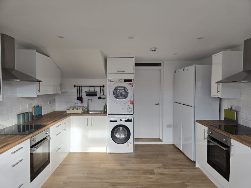 Room Green Lanes in Greater London