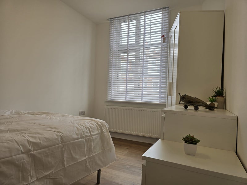 Room Green Lanes in Greater London