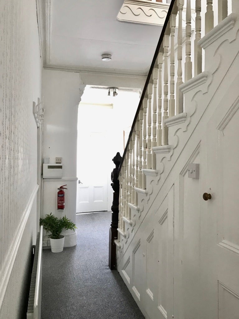 Room Beaumont Road in Plymouth