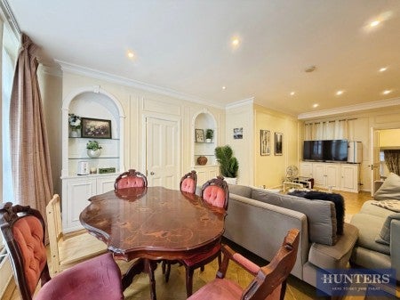 House Montagu Mews West in City of Westminster
