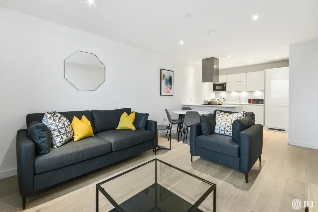 Flat City North Place in Greater London