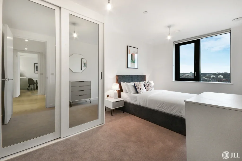 Flat City North Place in Greater London