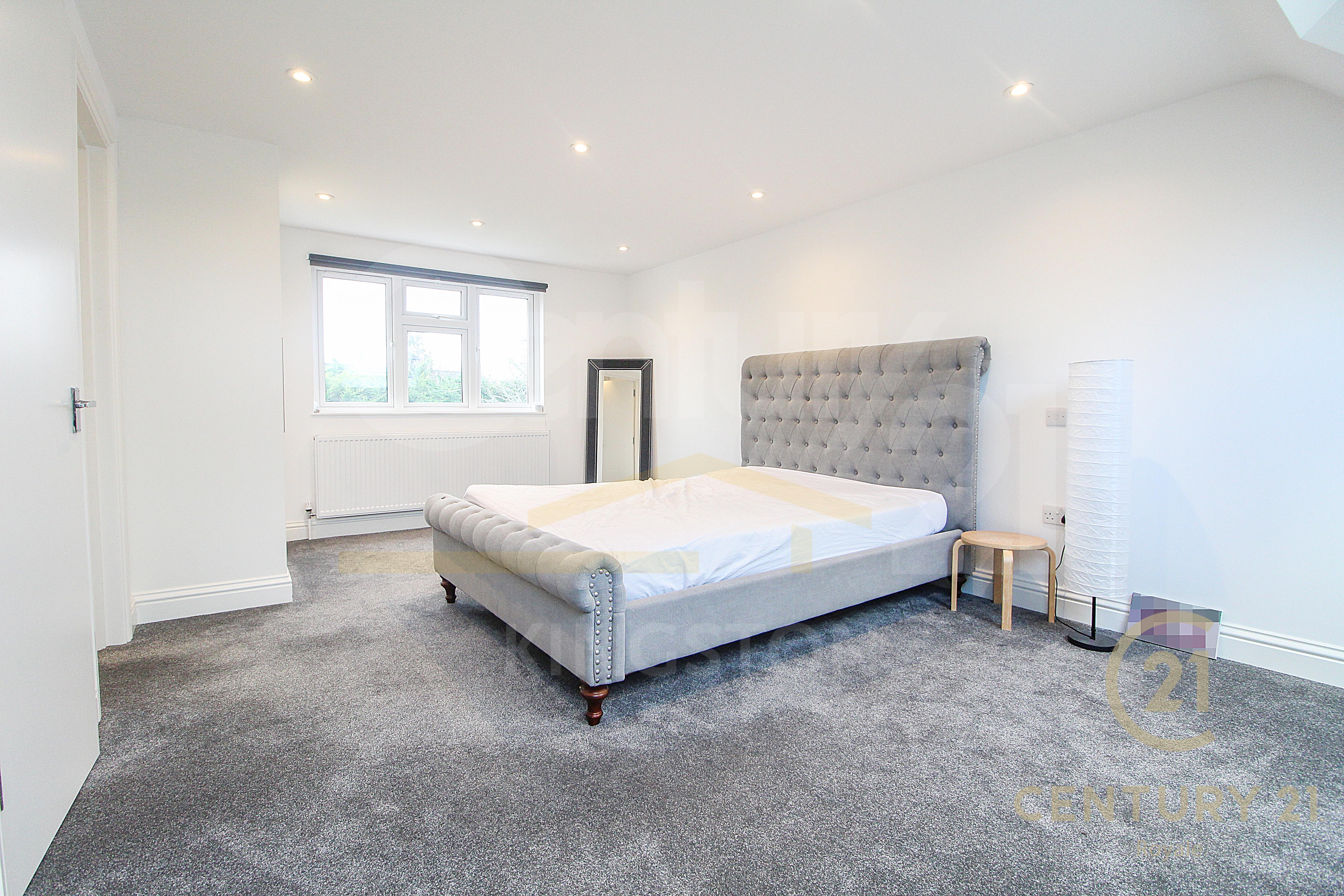 House Rhodrons Avenue in Greater London