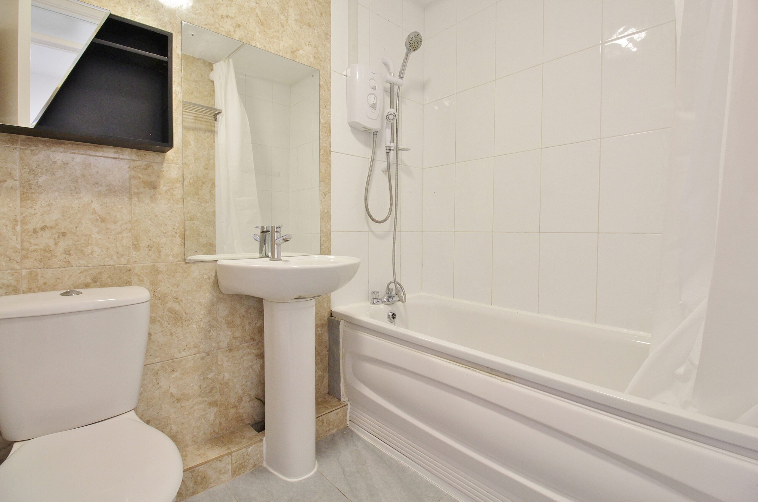 House Weavers Close in Greater London