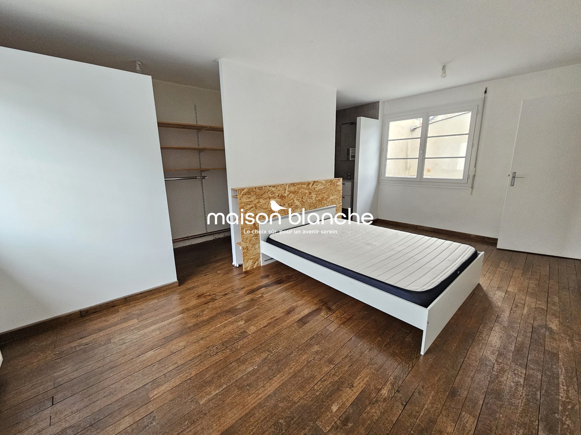 House Rue de la Grand Cour in Rochefort-sur-Loire