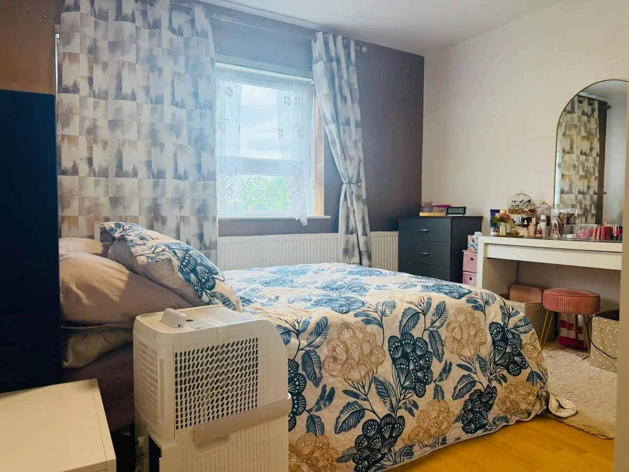 Flat John Burns Drive in Greater London