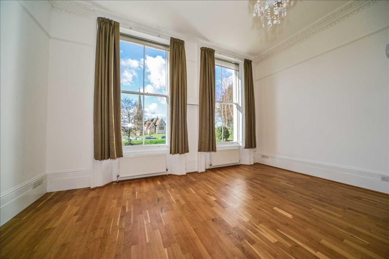 Flat Montpelier Row in Greater London