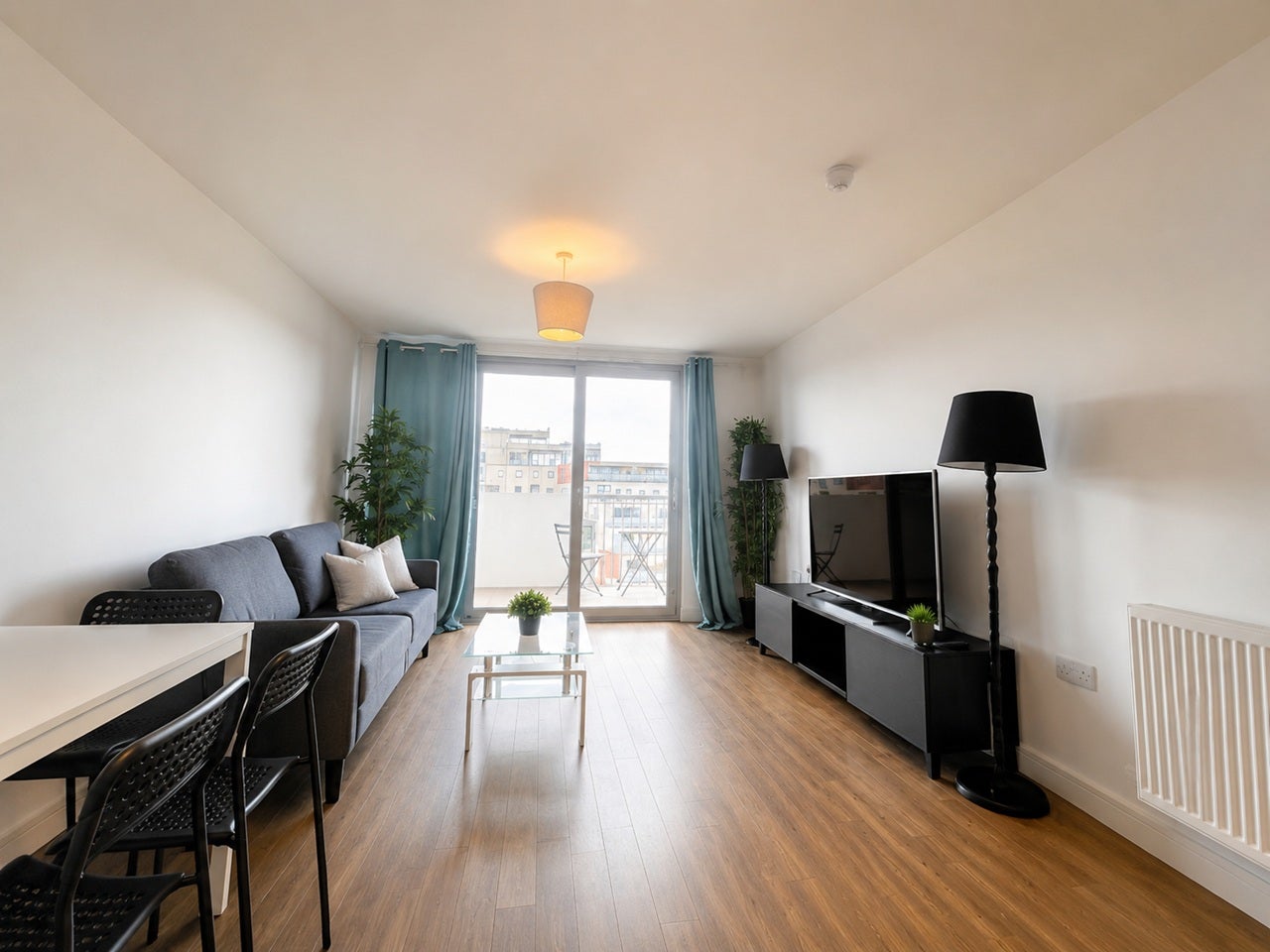 Flat Booth Road in Greater London