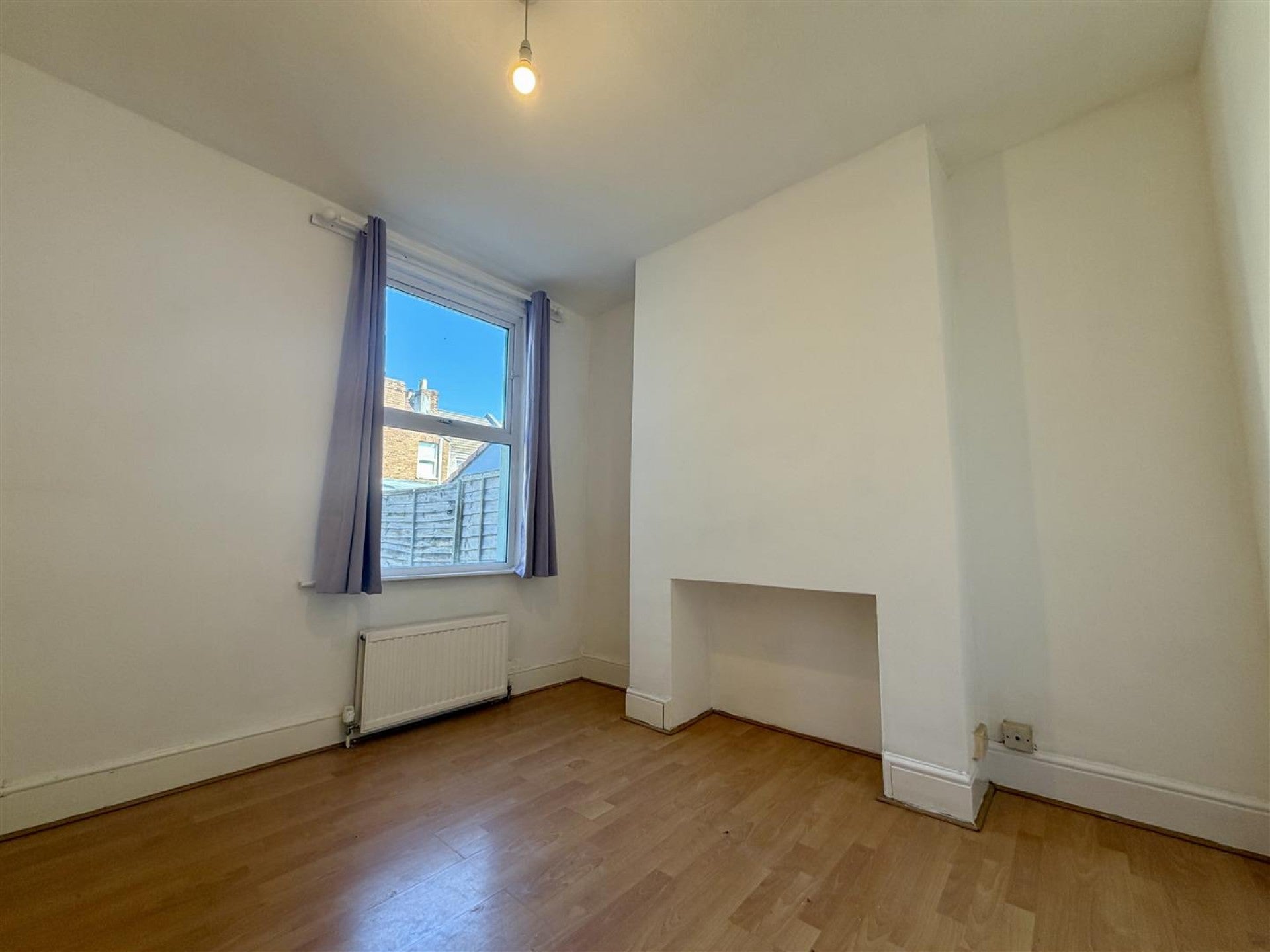 Room Mansfield Street in Bristol