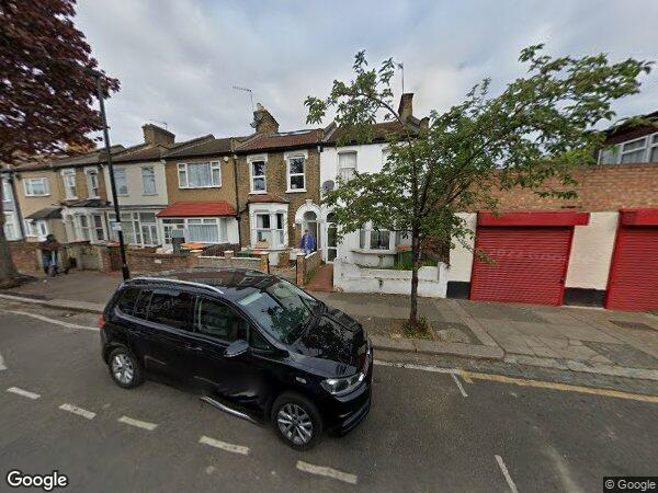 Flat Patrick Road in Greater London