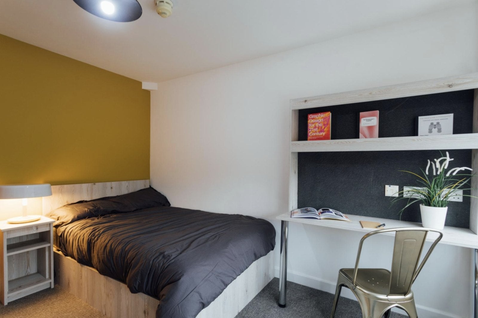 Room Devonshire Lane in Charnwood