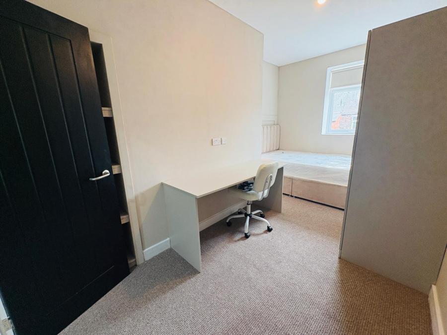 Room Percy Street in North Tyneside