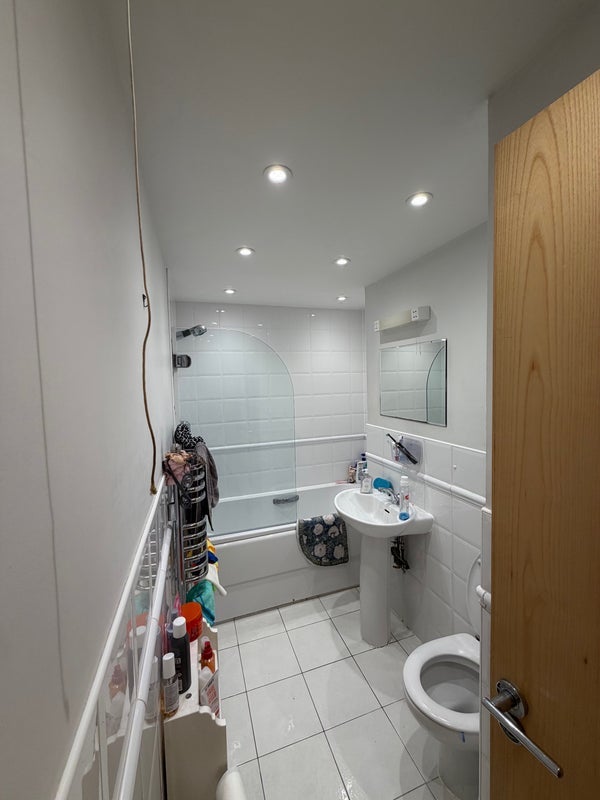 Room Glaisher Street in Greater London
