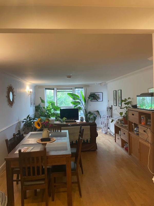 Room Glaisher Street in Greater London