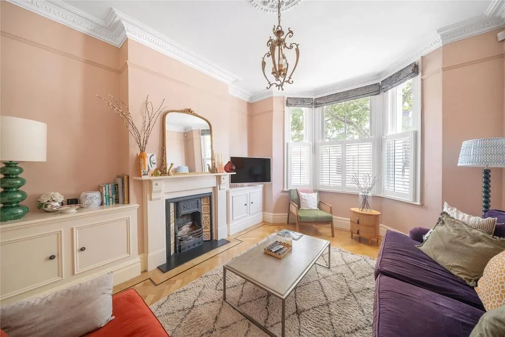 House Netherford Road in Greater London