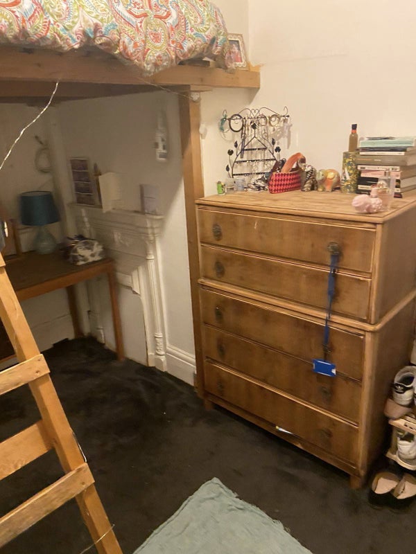 Room Brixton Hill in Greater London