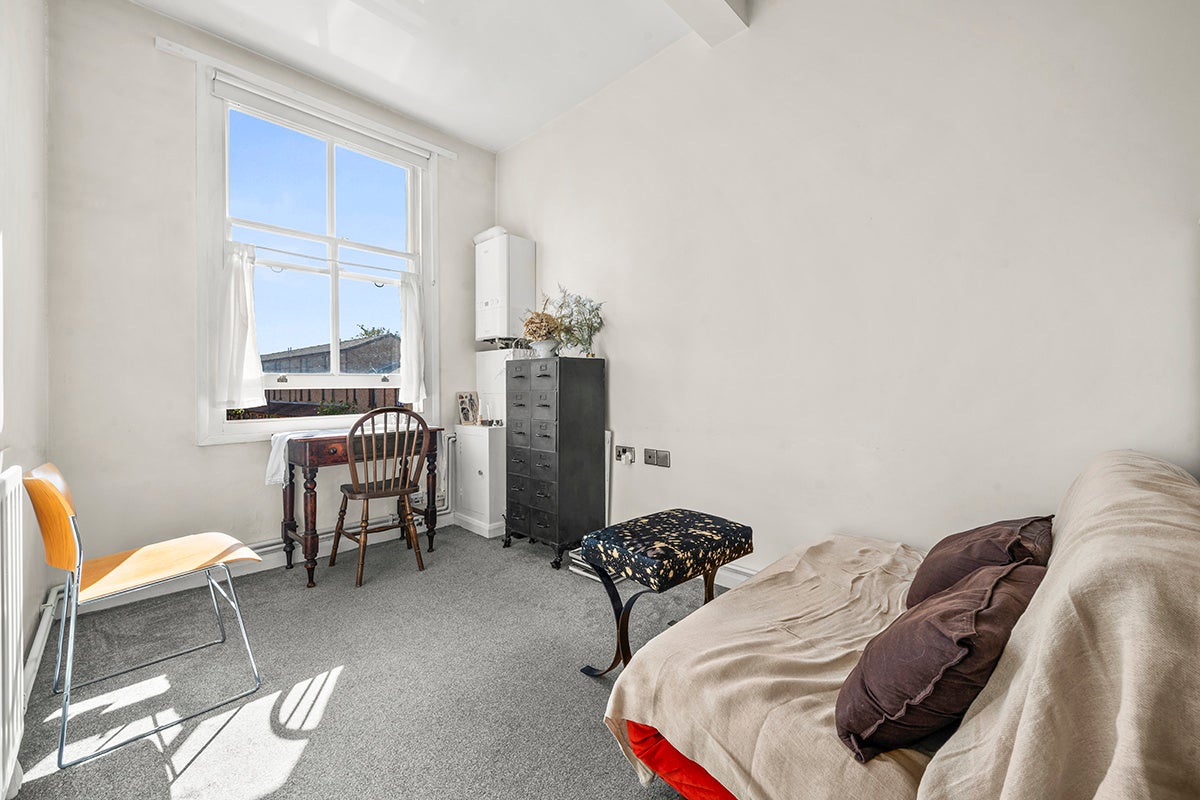 Flat Clarence Road in Greater London