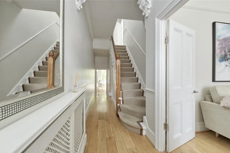 House Wheatlands Road in Greater London