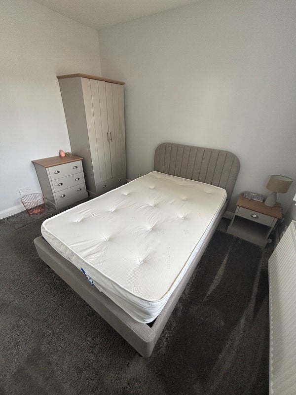 Room Woodlands Park Road in Birmingham