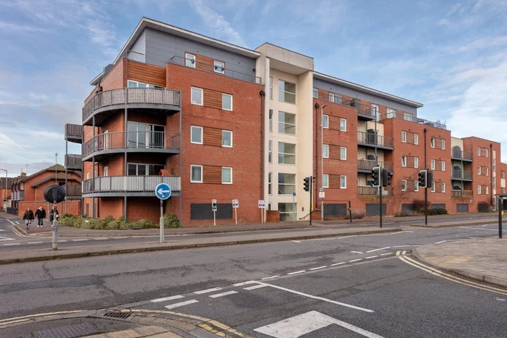 Flat Princes Way in Milton Keynes