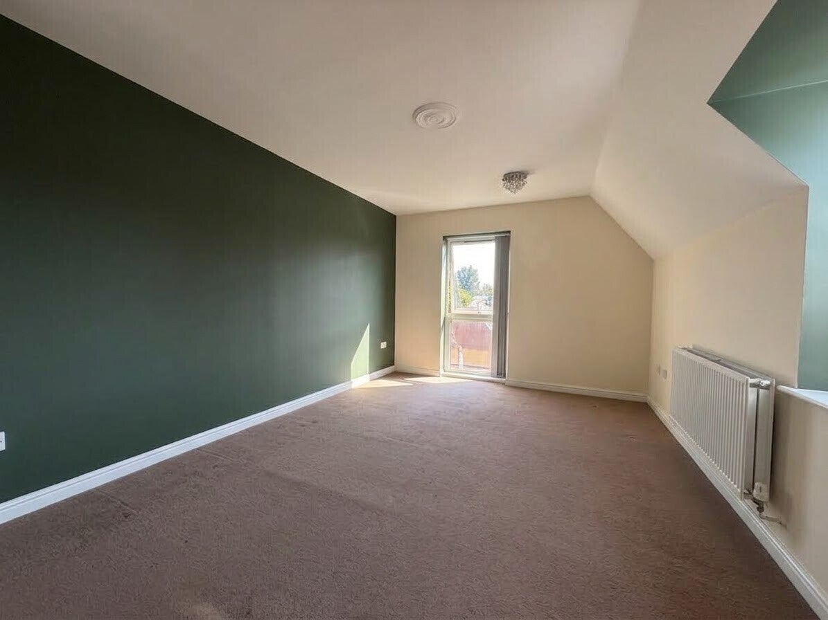 Flat Hulse Road in Southampton