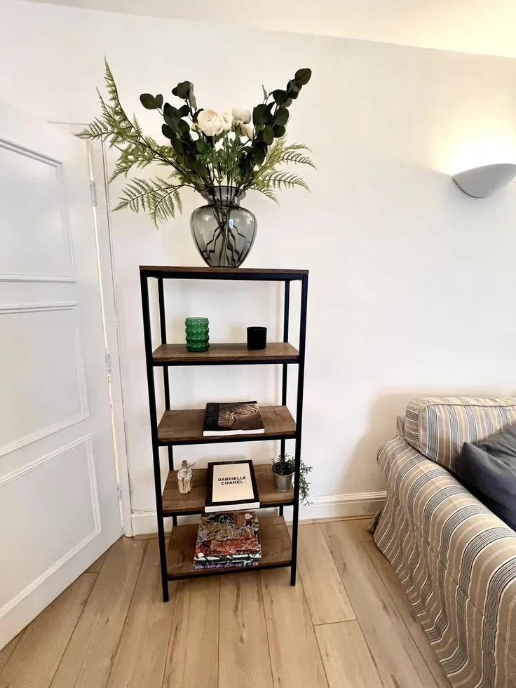 Flat Hatherley Grove in City of Westminster