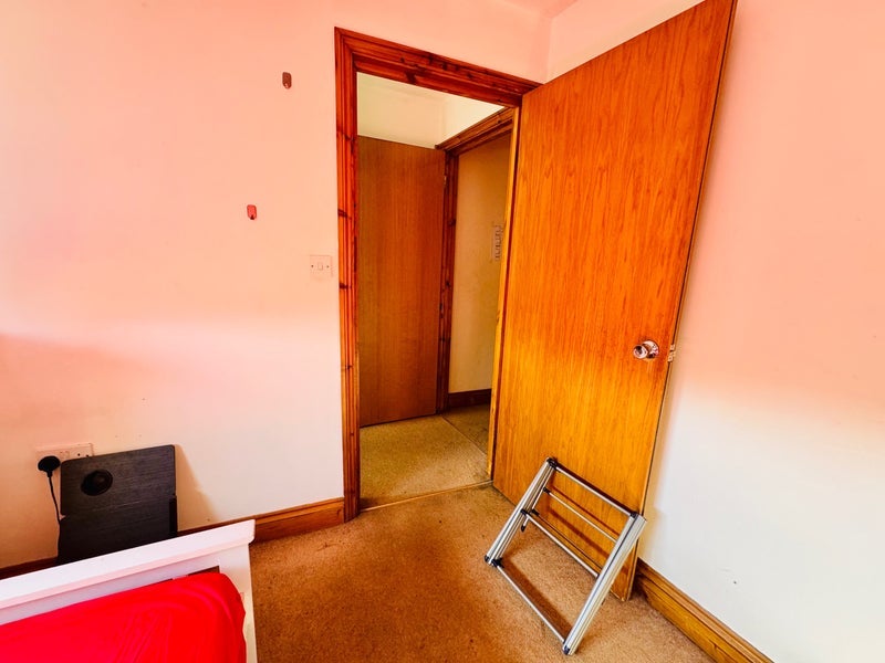 Room Crown Mews in Greater London