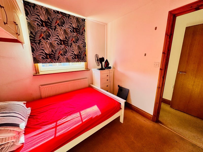 Room Crown Mews in Greater London