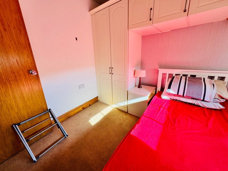 Room Crown Mews in Greater London