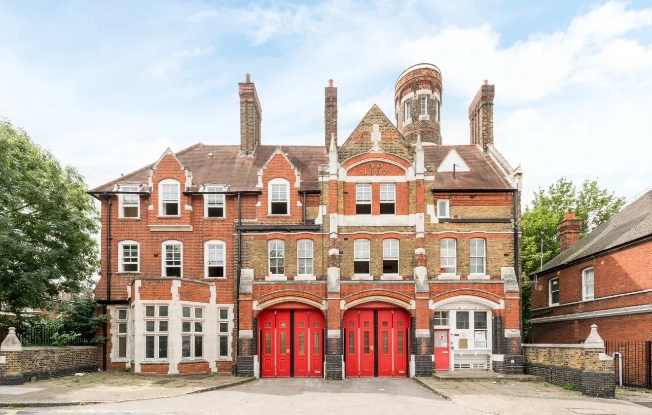 Flat St Mary Street in Greater London