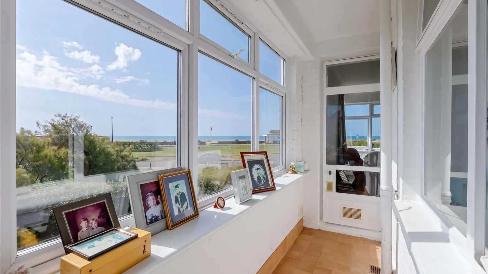 Flat George V Avenue in Worthing