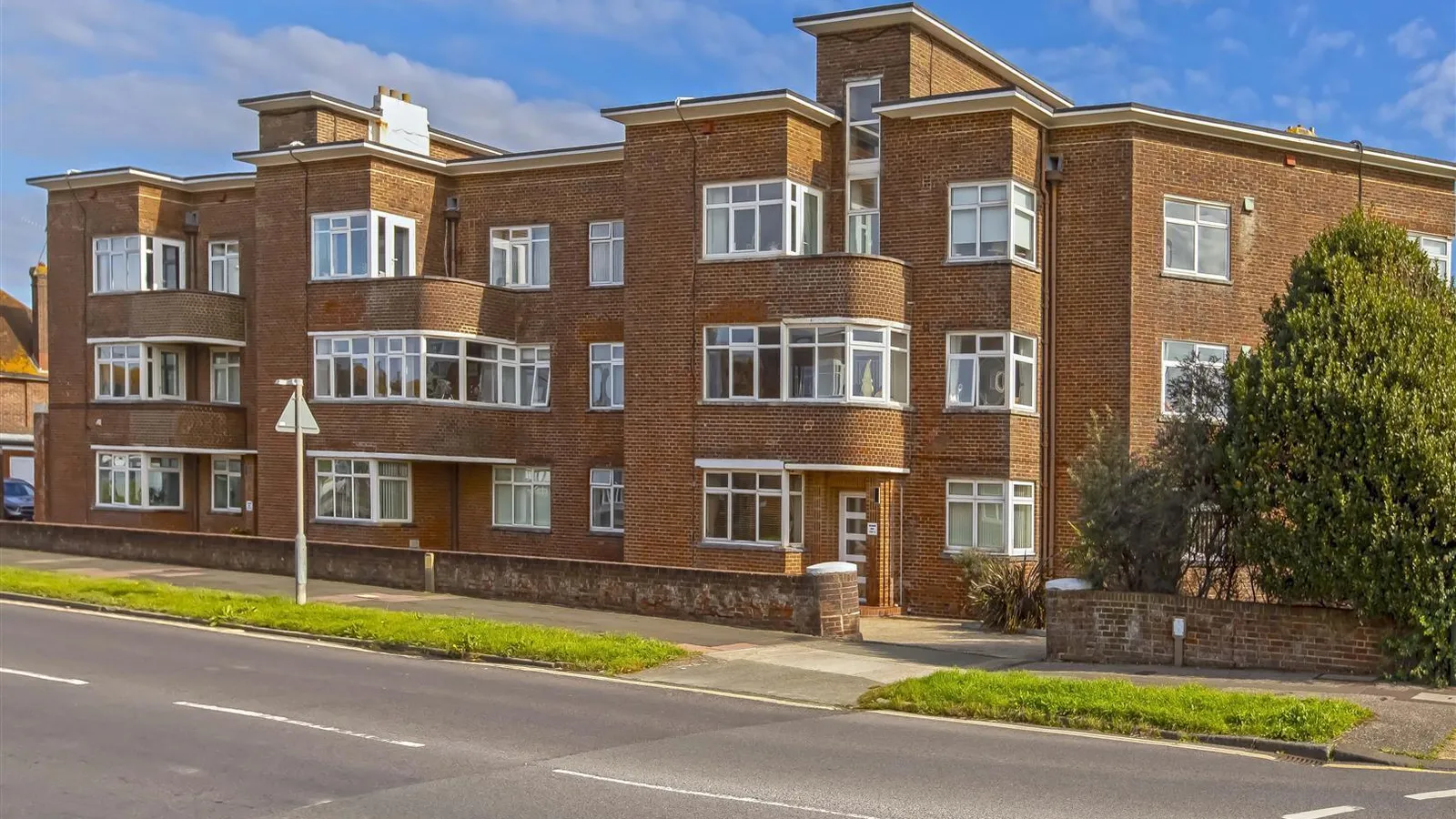 Flat George V Avenue in Worthing
