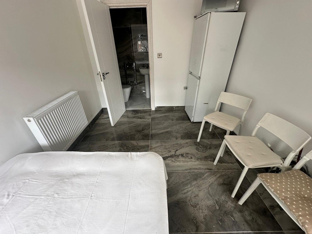 Room Baron Gardens in Greater London