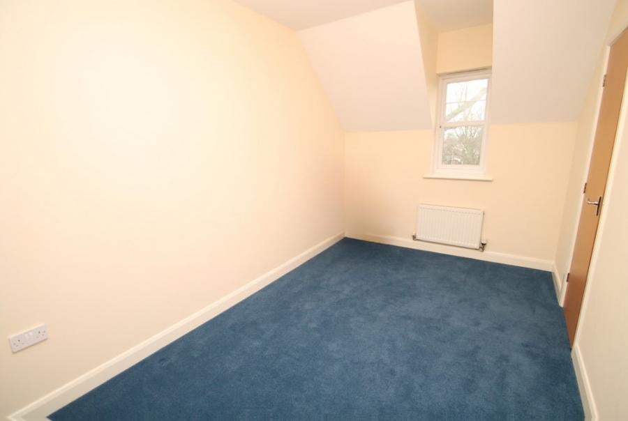 Flat Sale Road in Manchester