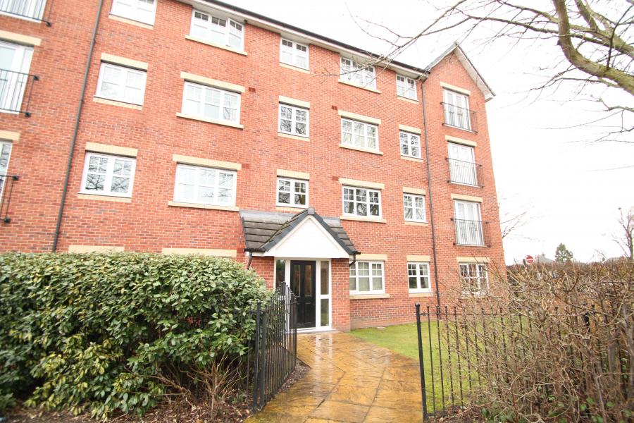 Flat Sale Road in Manchester