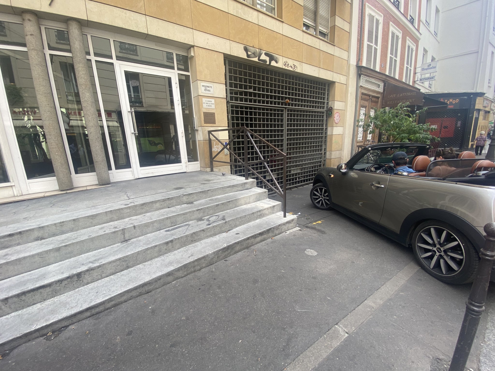 Flat Rue de Lancry in Paris