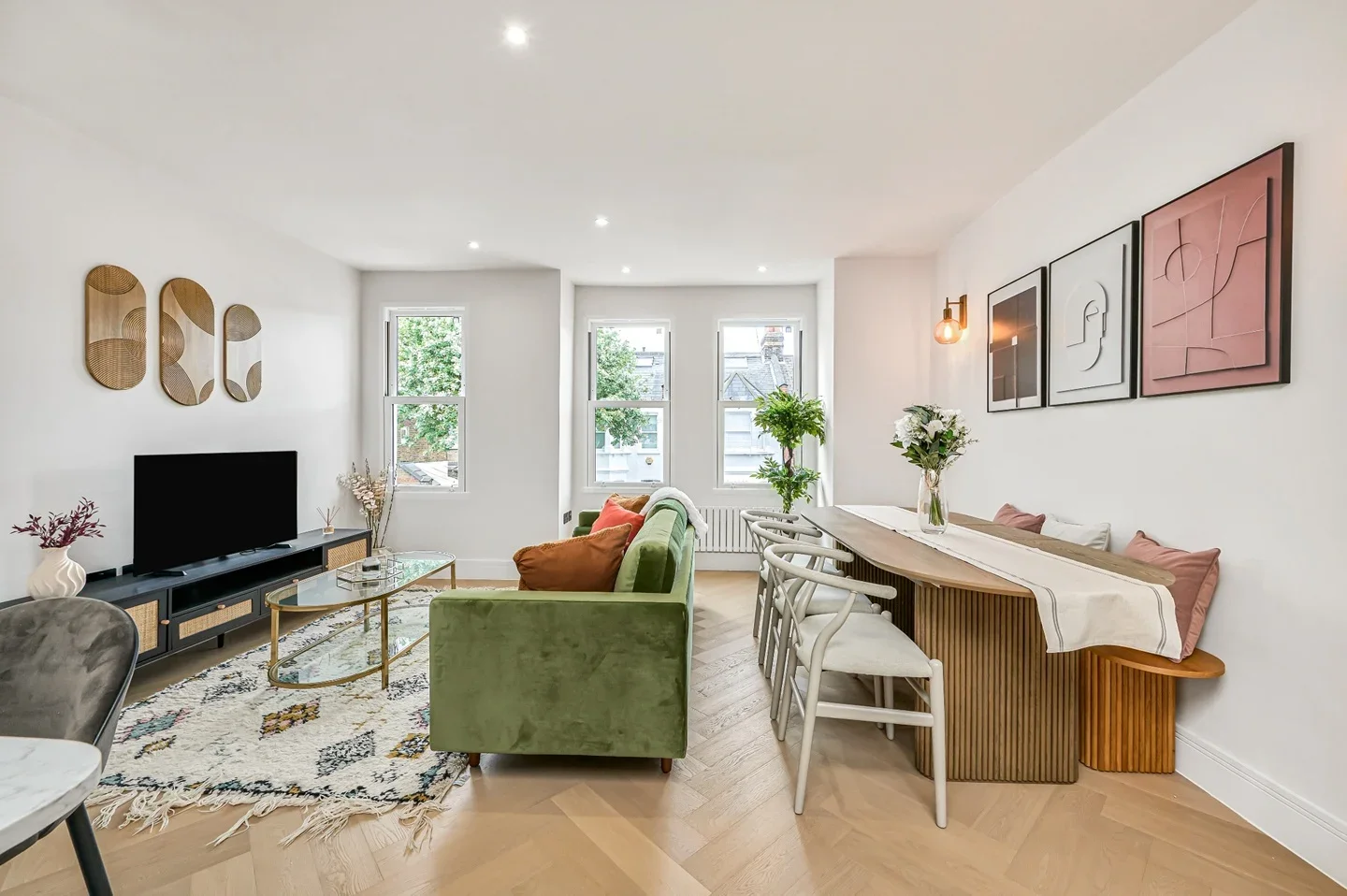 Flat Vanderbilt Road in Greater London