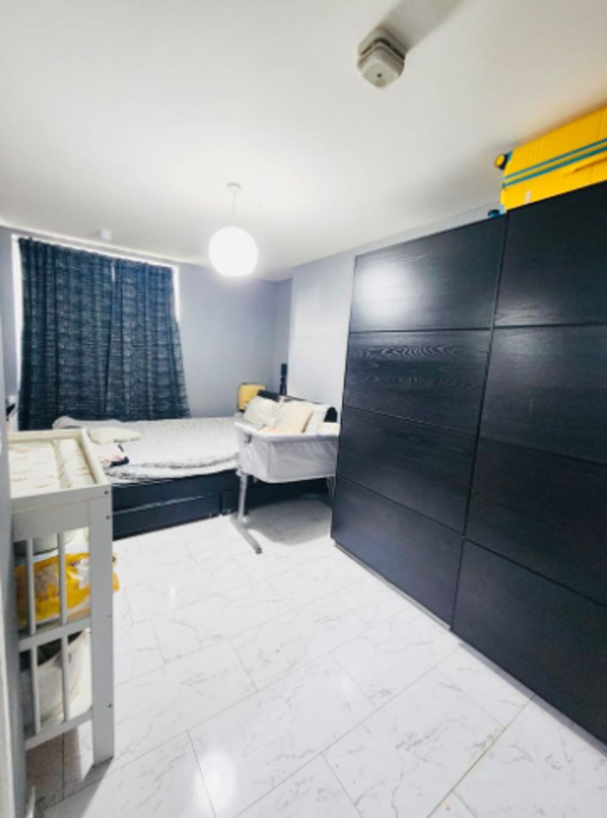 Flat Innes Yard in Greater London