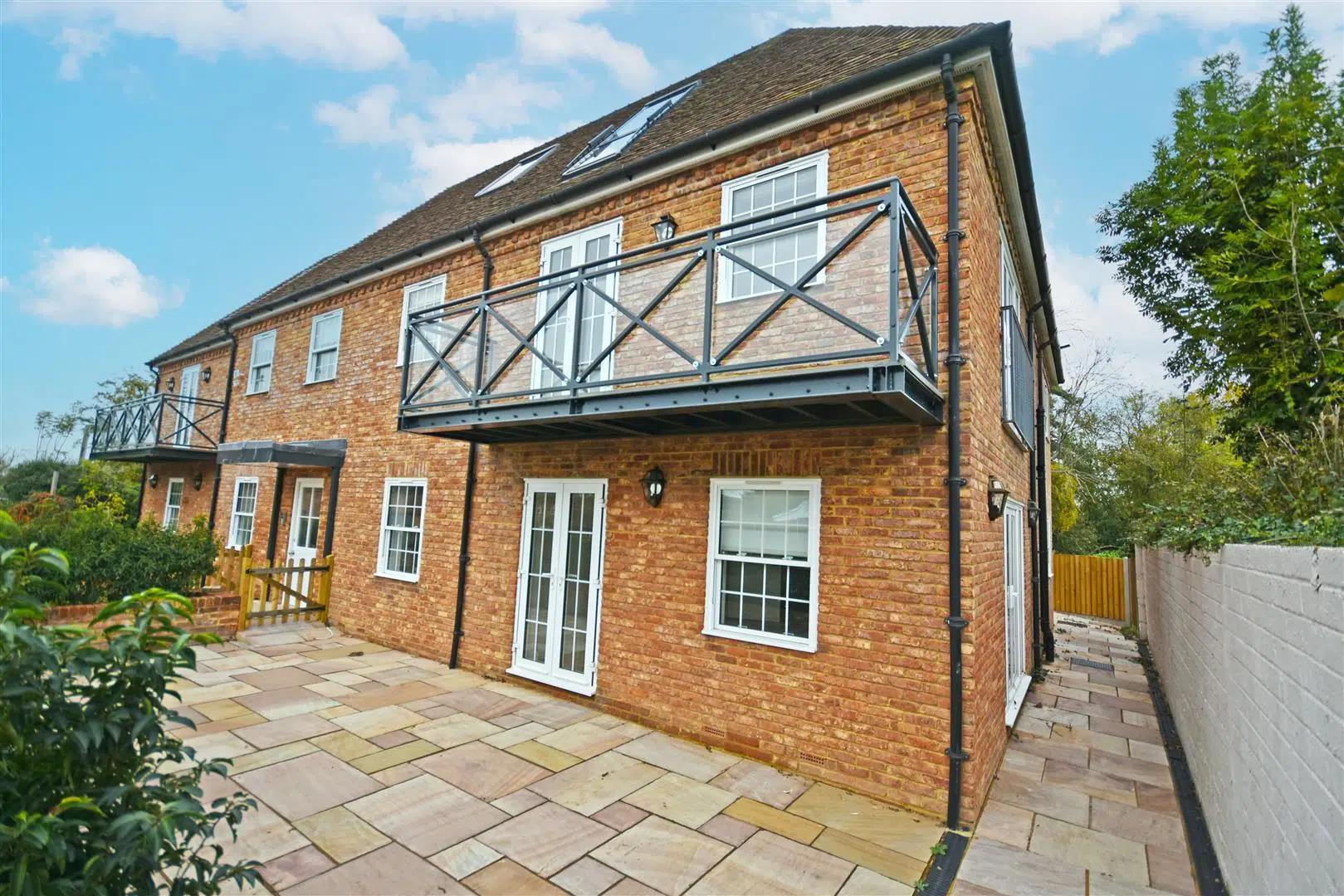 Flat Coombe Lane in Tenterden