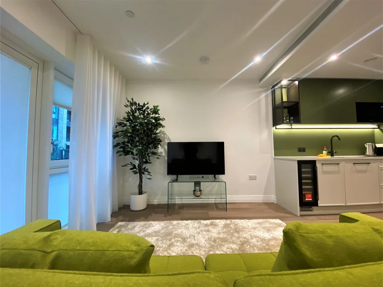 Flat Thurstan Street in Greater London