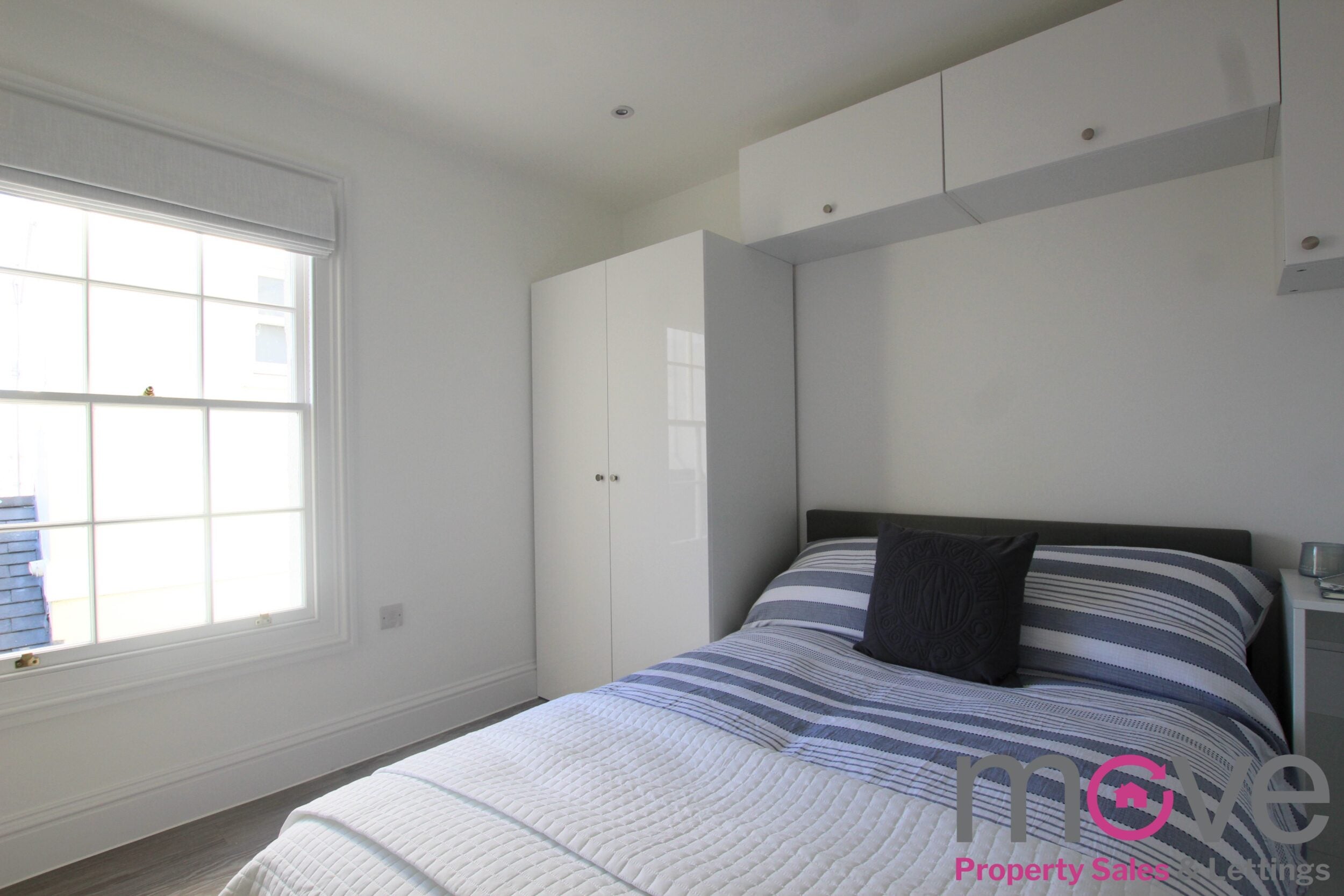 Room Hewlett Road in Cheltenham