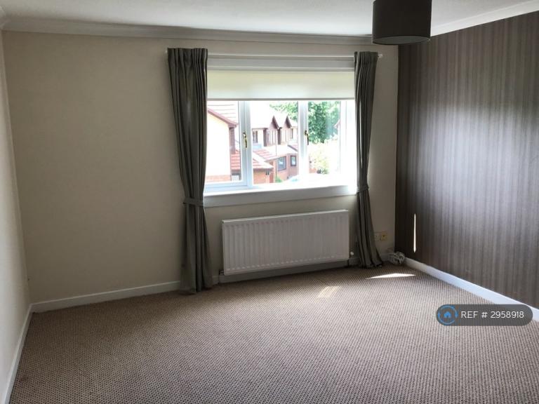 House Maclean Place in East Kilbride