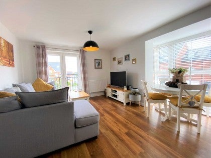 House Design Drive in Dunstable
