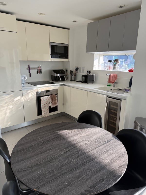 Room Dance Square in Greater London