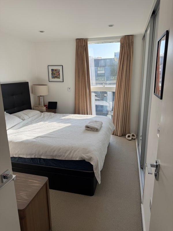 Room Dance Square in Greater London