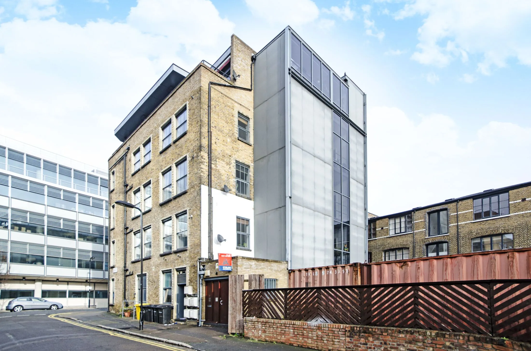 Flat Florfield Road in Greater London