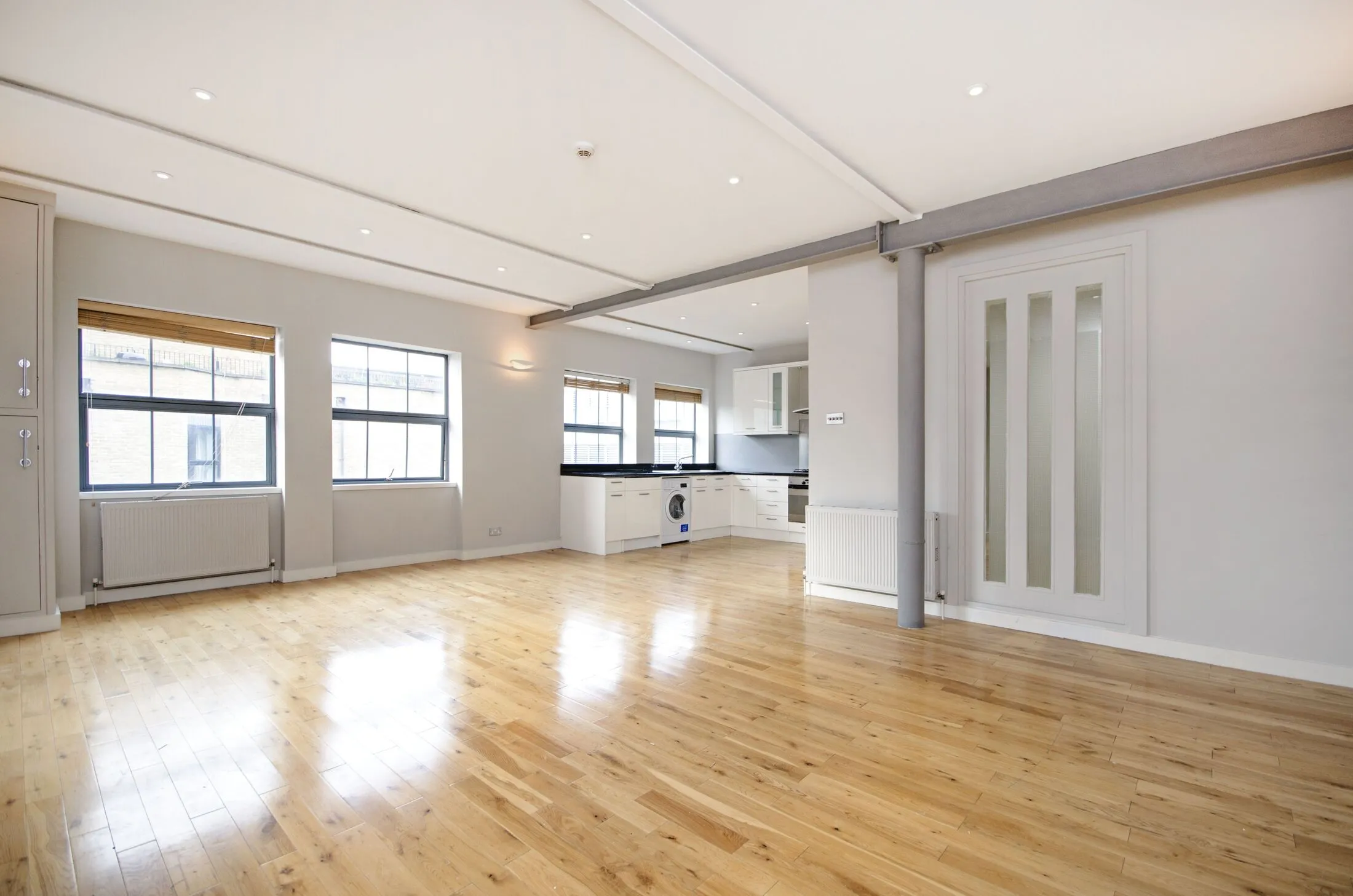Flat Florfield Road in Greater London