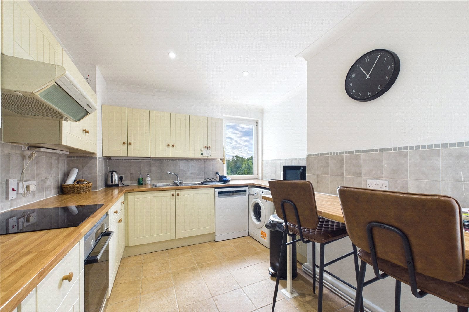 Flat Hartslock Court in Pangbourne