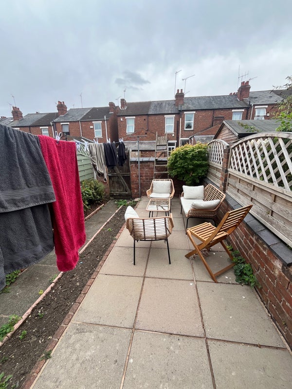 Room Farman Road in Coventry