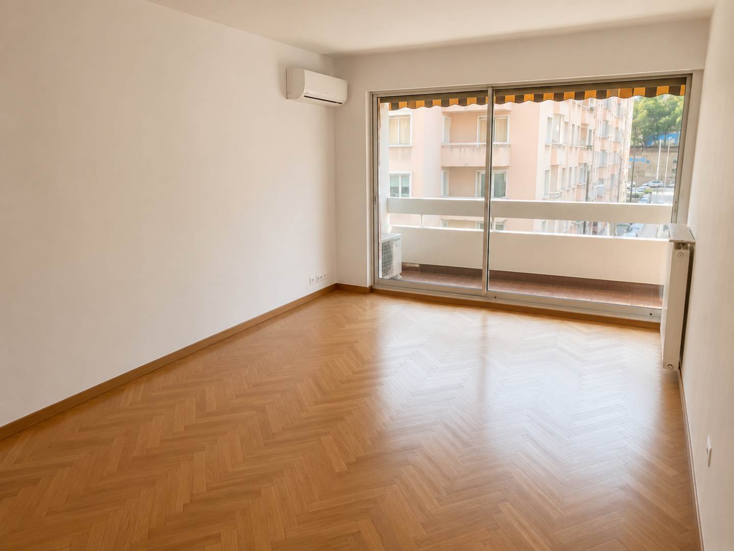 Flat Boulevard de la Fédération in Marseille